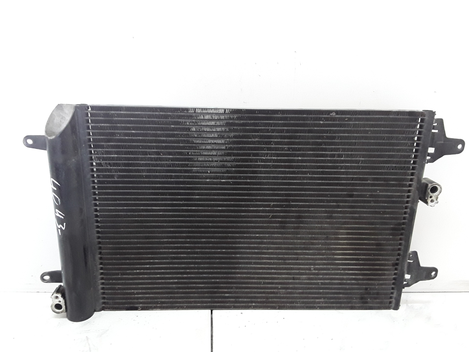 Air conditioning condenser, photo 1 of 3