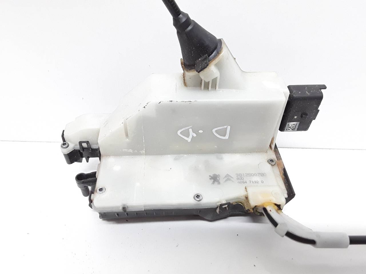Front right door lock, photo 1 of 5