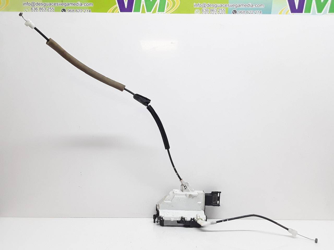 Cerradura puerta delantera derecha