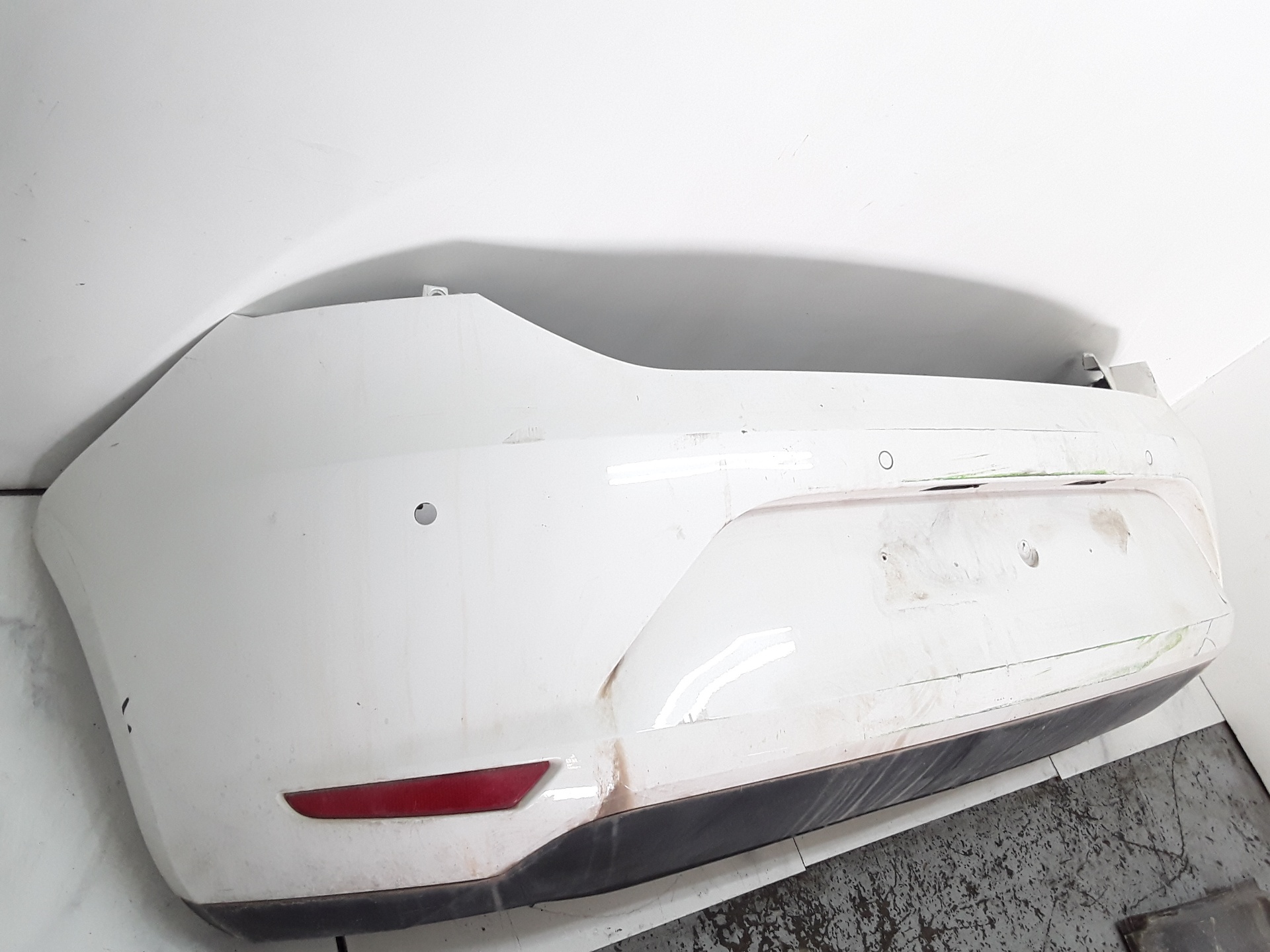 Paragolpes trasero, foto 1 de 5