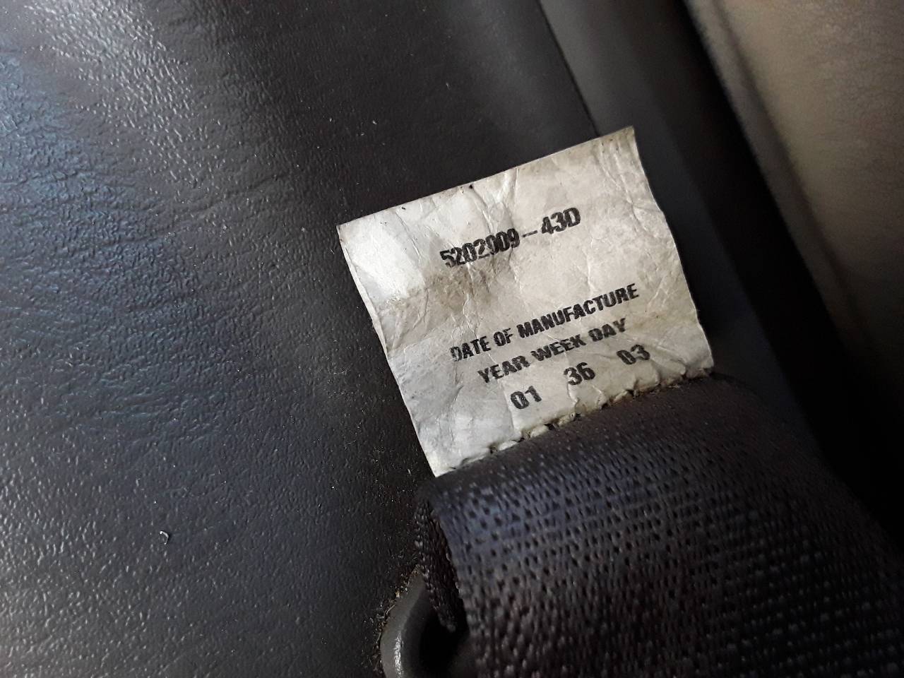 Cinturon seguridad trasero izquierdo