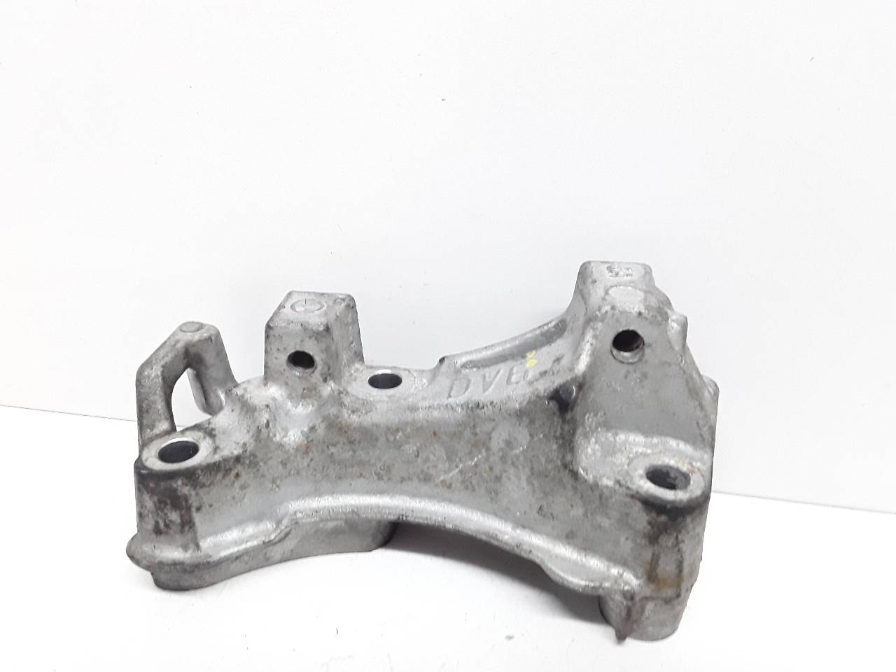 Soporte motor derecho
