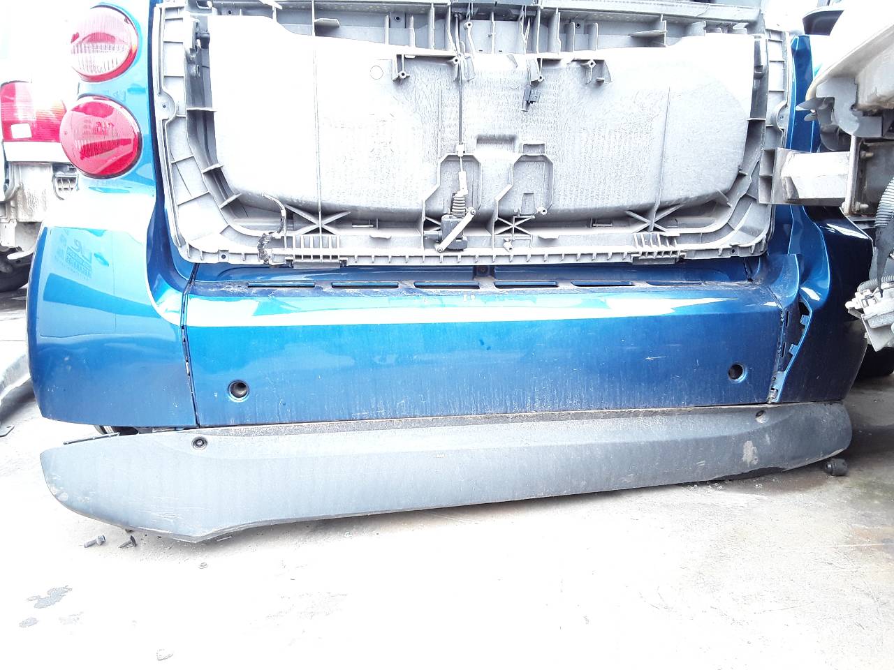 Paragolpes trasero