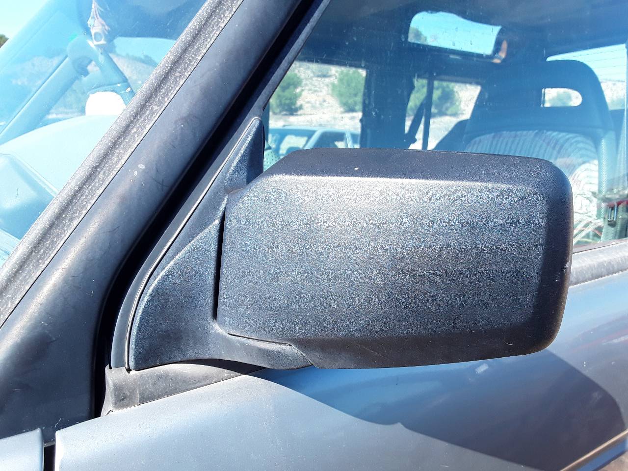 Retrovisor izquierdo