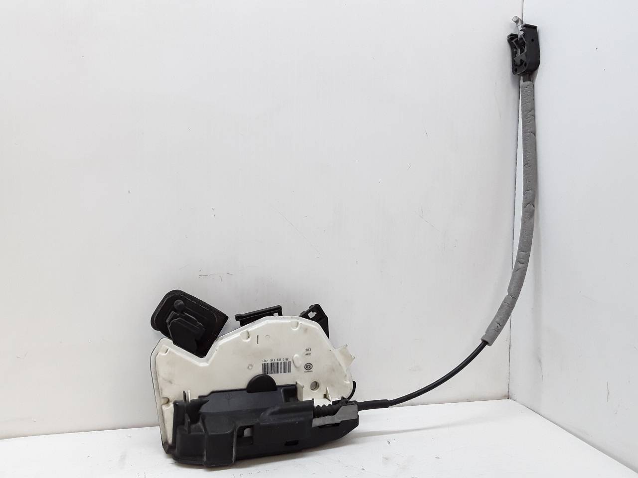 Cerradura puerta delantera derecha