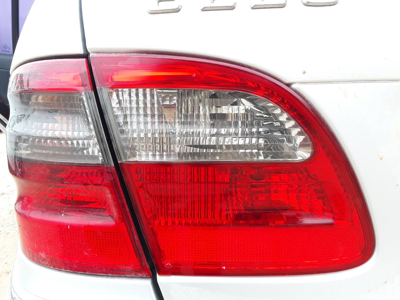 Left inner rear light, photo 1 of 4