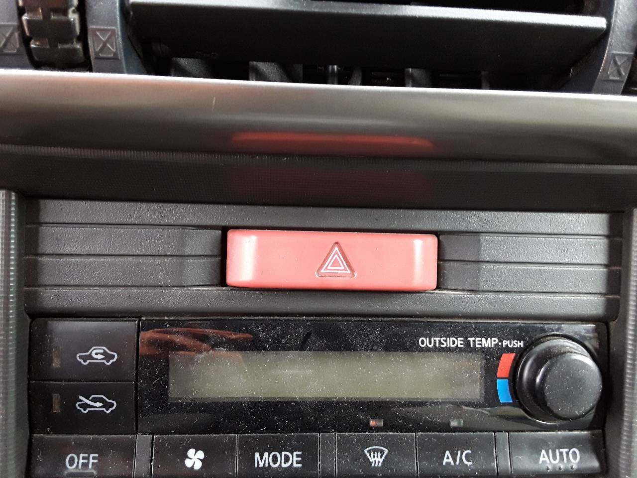 Warning, foto 1 de 1