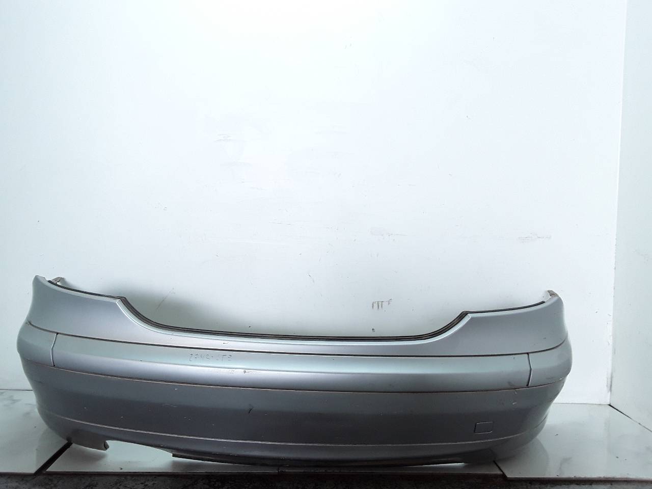 Paragolpes trasero