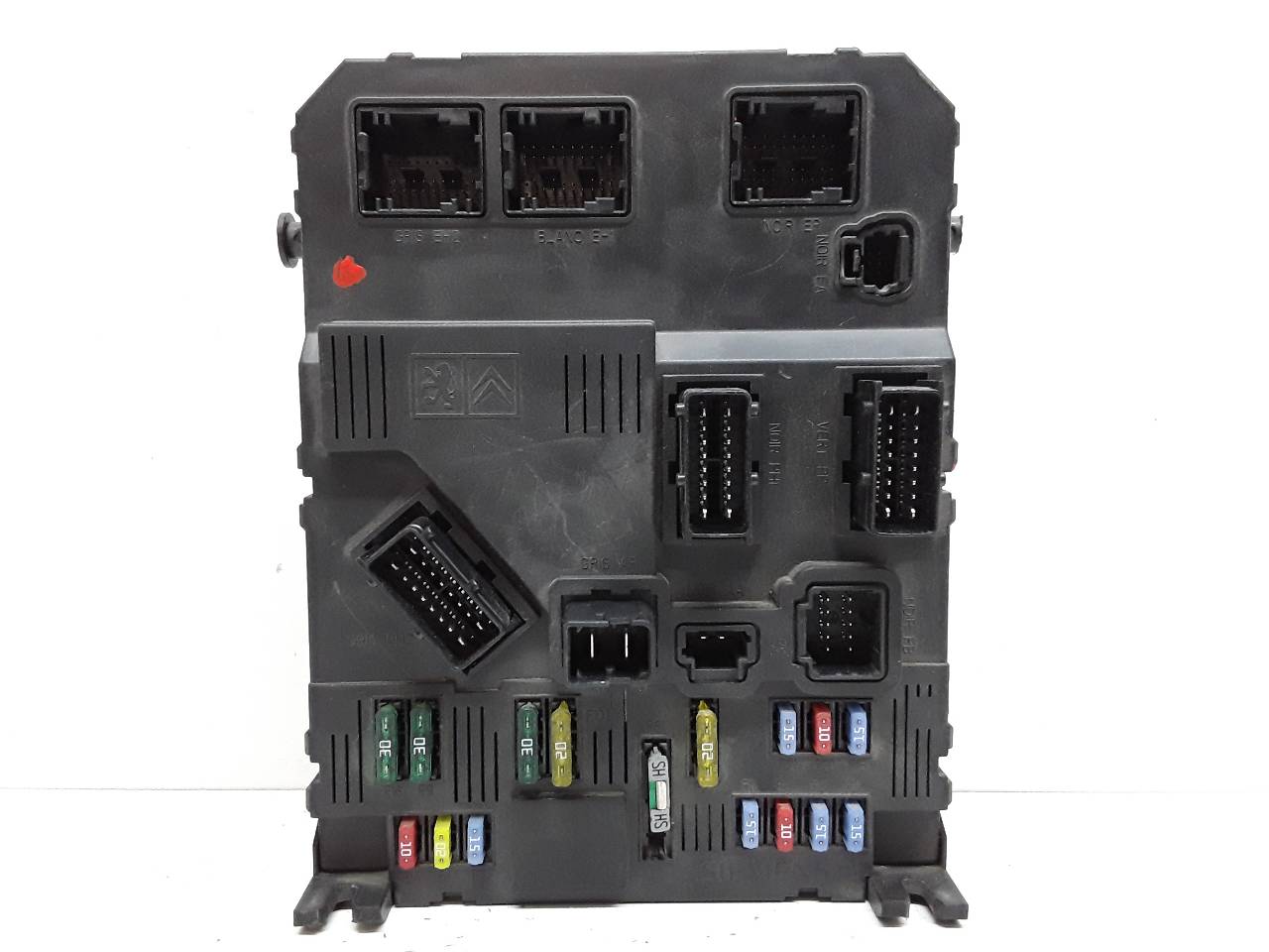 Caja reles / fusibles, foto 1 de 2