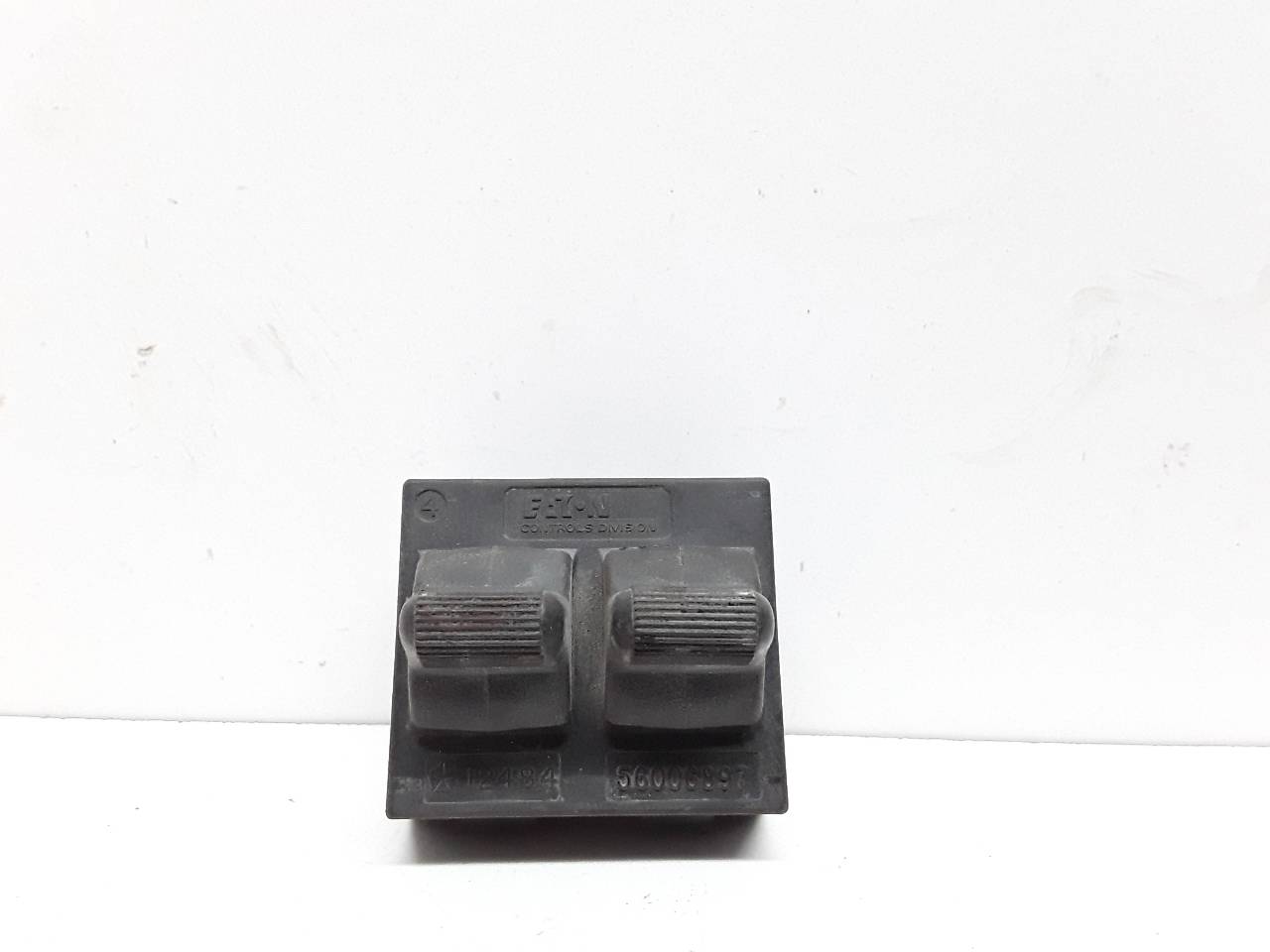 Front left window switch, photo 1 of 3