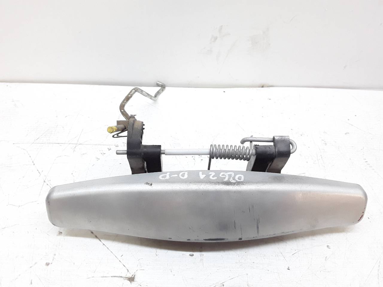 Front right outer door handle, photo 1 of 2