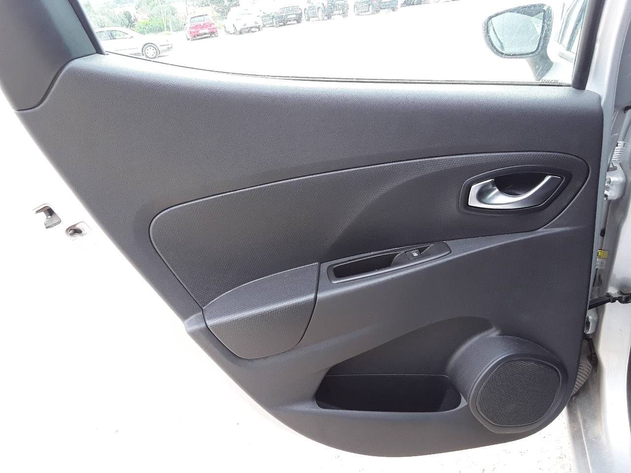 Rear left door trim, photo 1 of 3