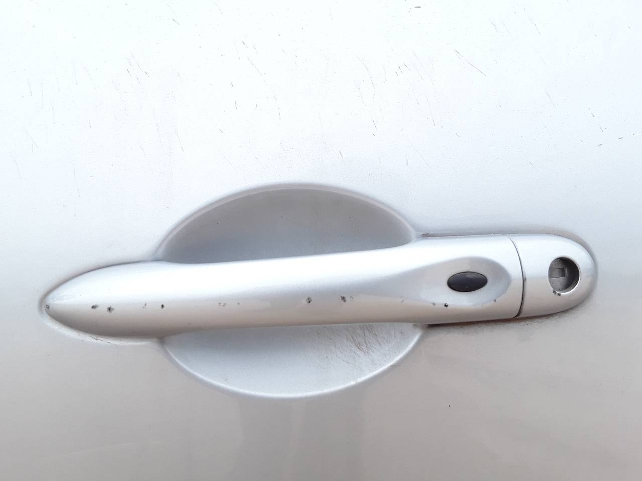 Front left outer door handle, photo 1 of 4