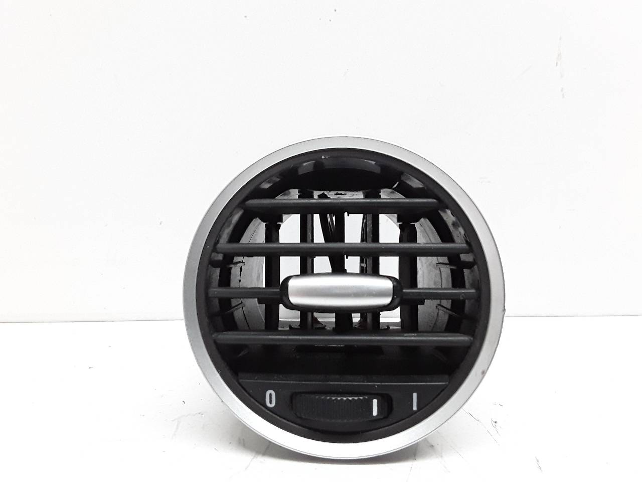 Air vent grille, photo 1 of 3