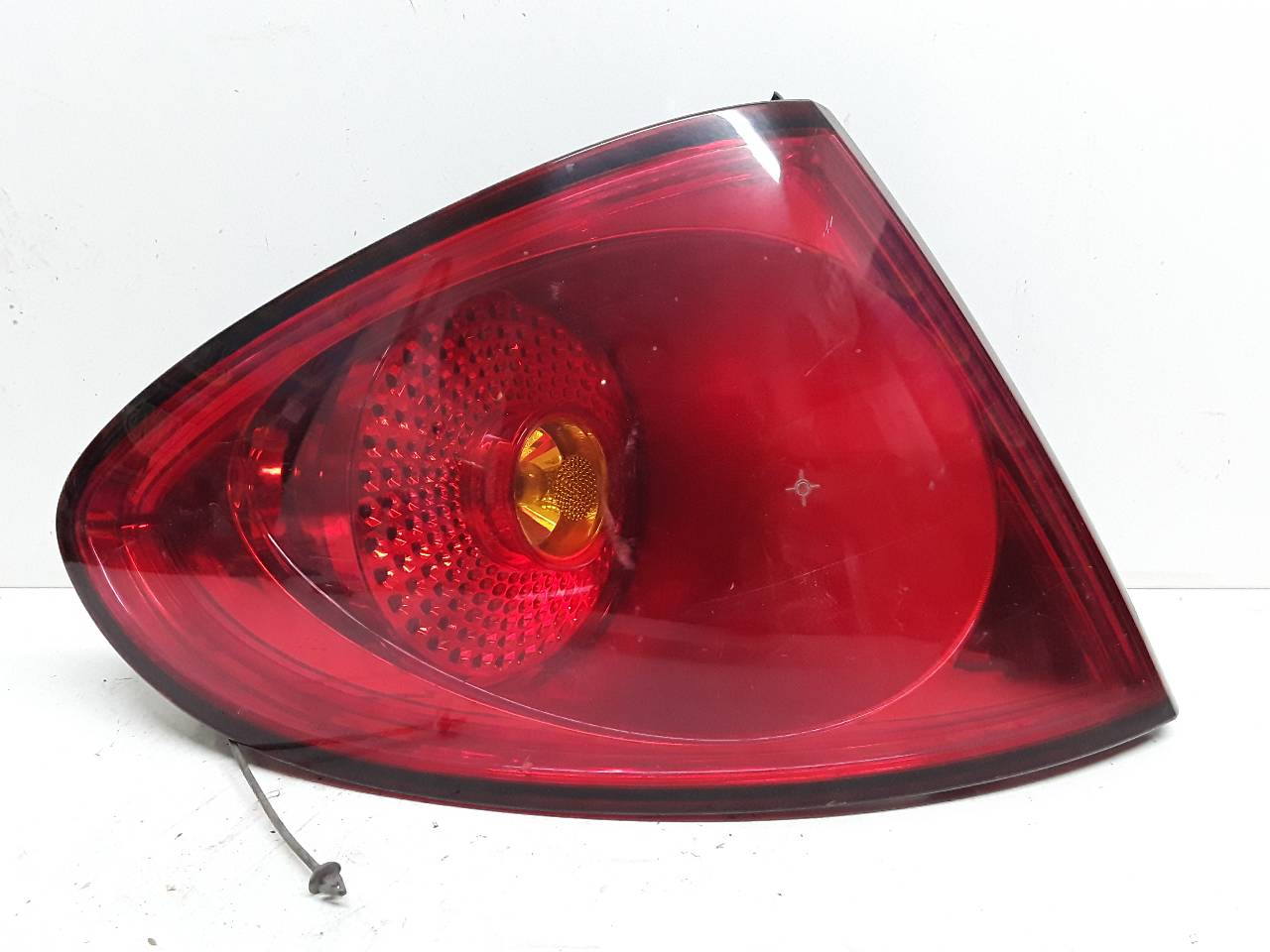 Left rear light, photo 1 of 3