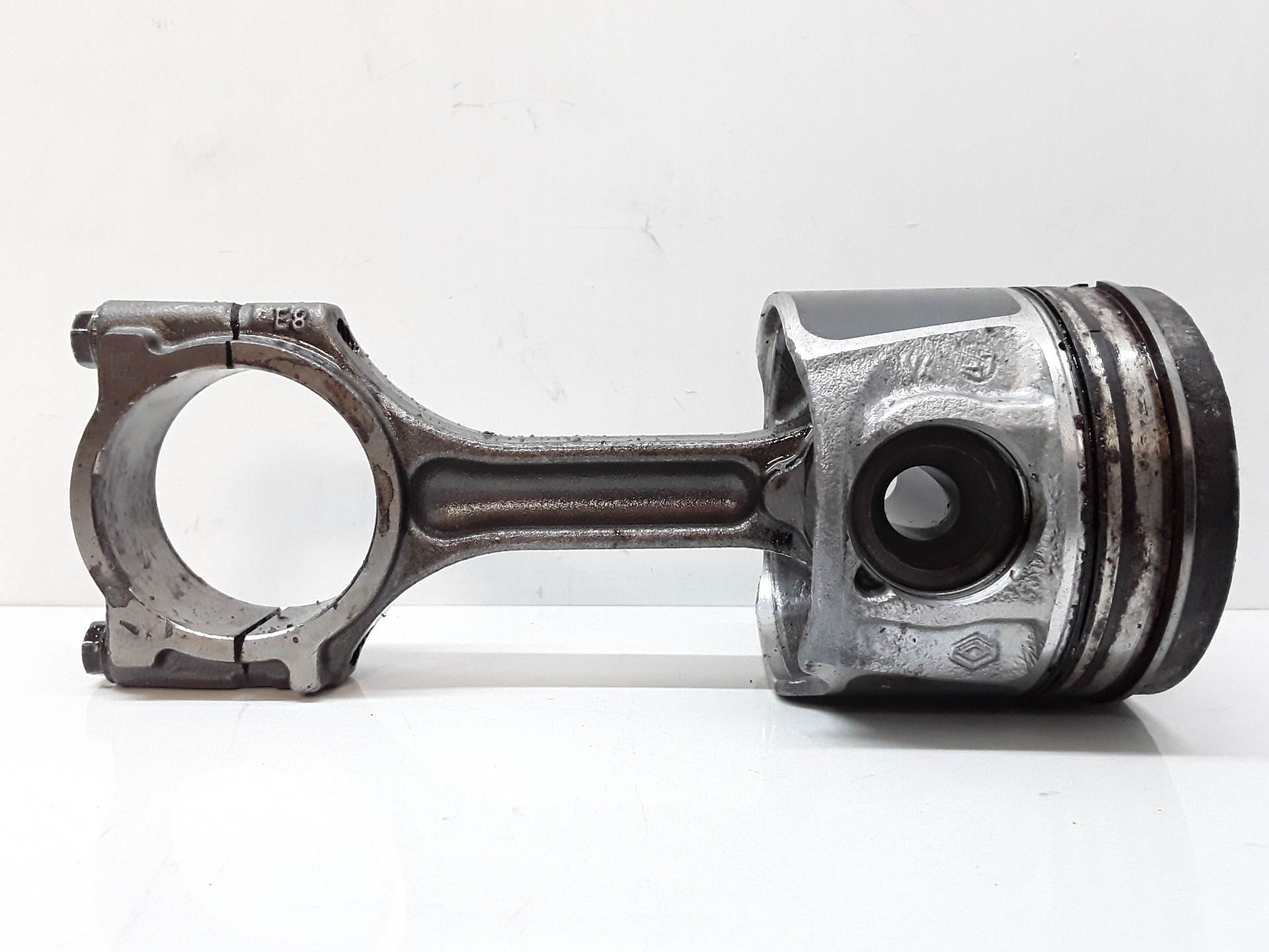 Piston