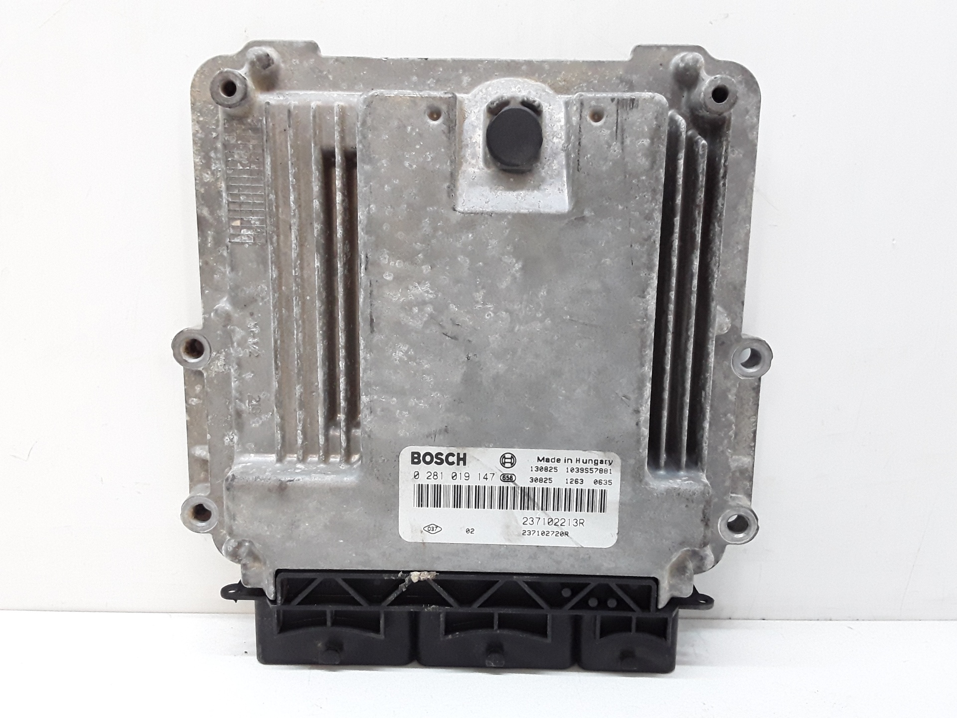 Engine control unit (ECU), photo 1 of 3