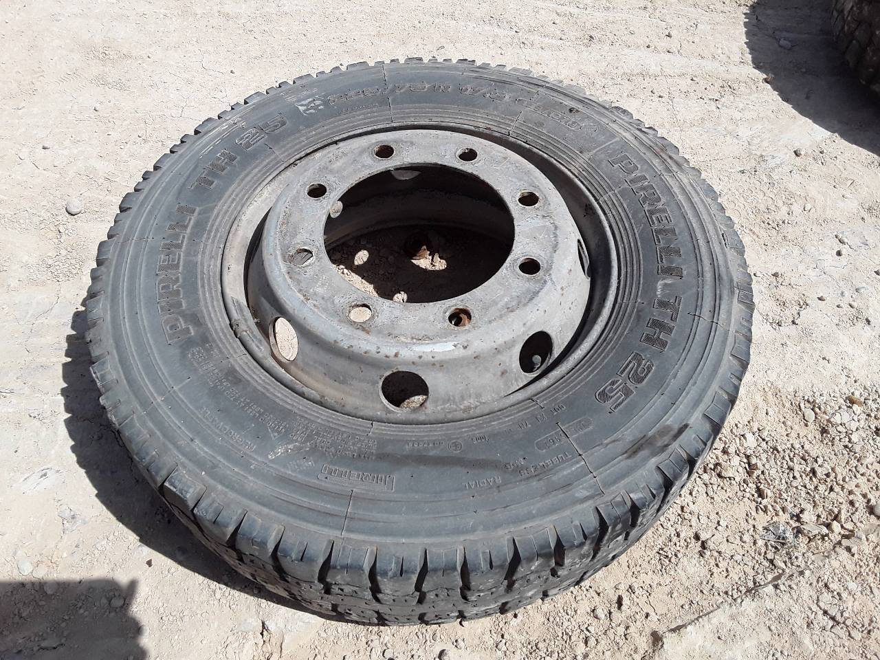 Llanta, foto 1 de 4