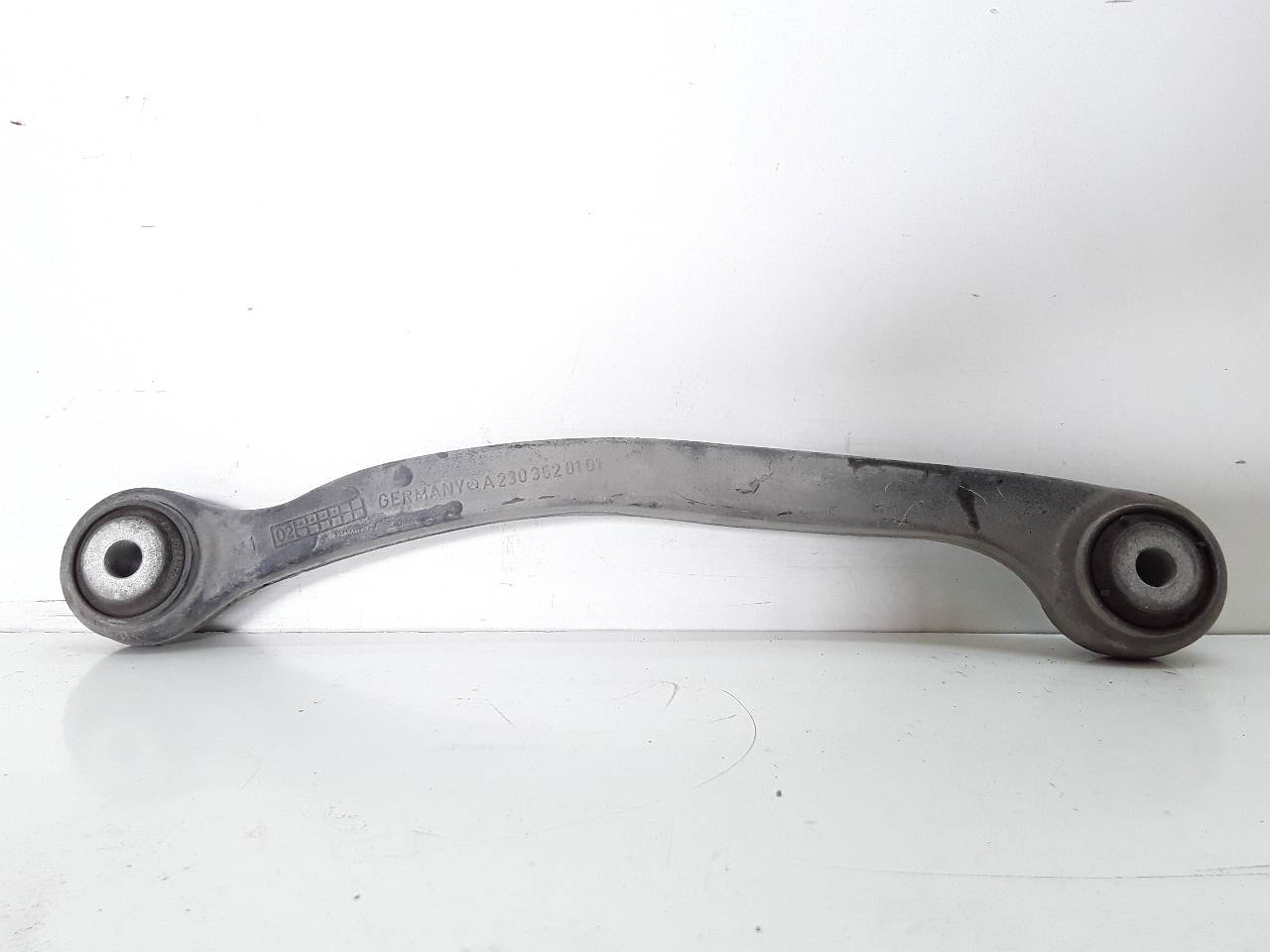 Right rear upper suspension arm, photo 1 of 3