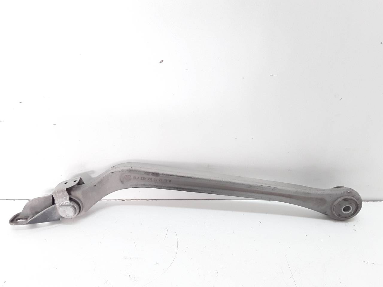 Brazo suspension inferior trasero derecho, foto 1 de 4