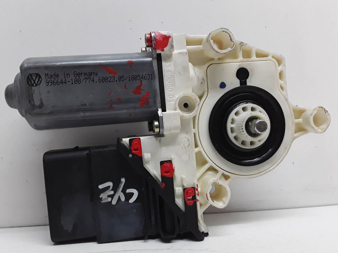 Motor elevalunas trasero derecho, foto 1 de 3