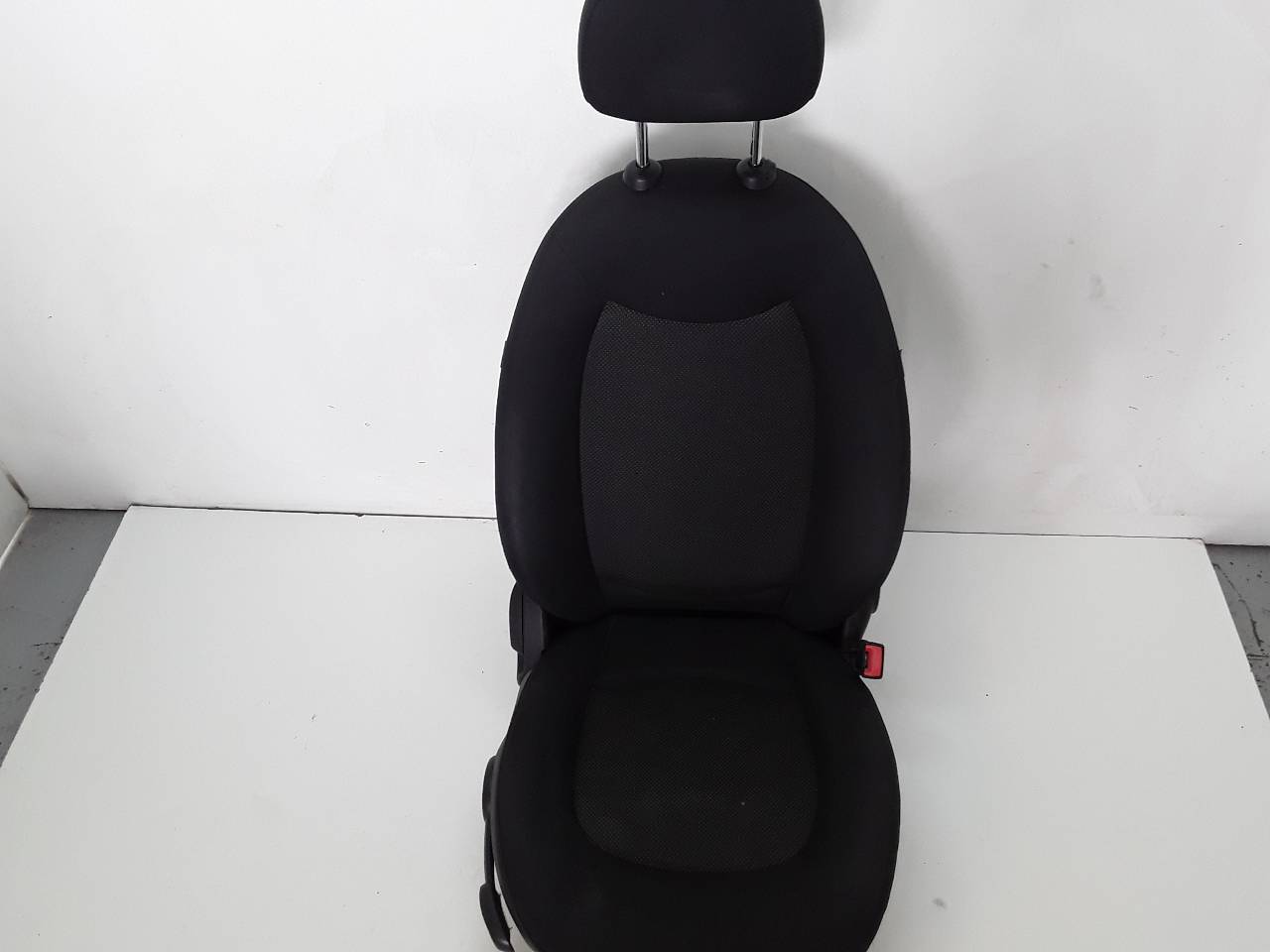 Asiento delantero derecho, foto 1 de 7