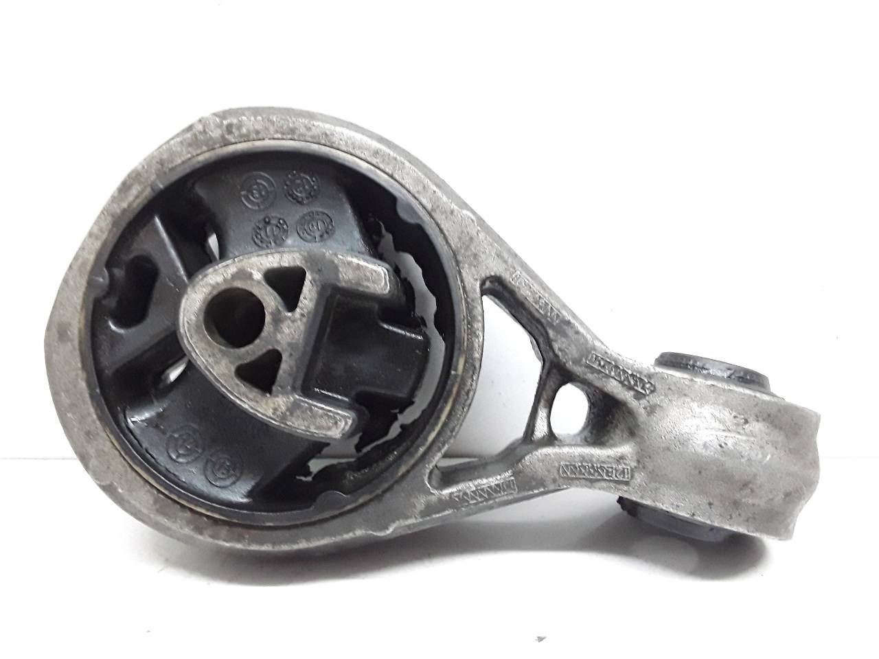 Soporte motor trasero, foto 1 de 3