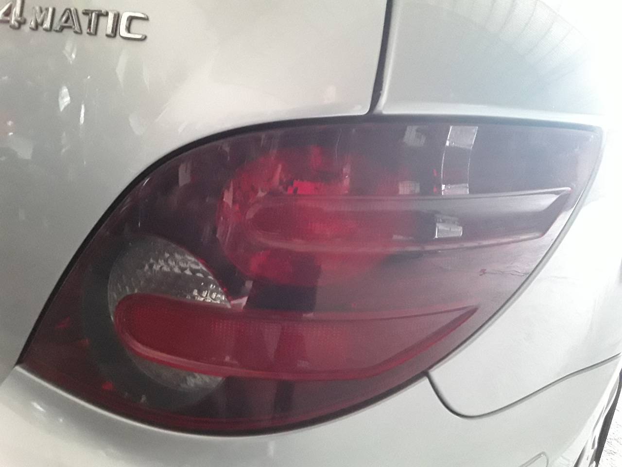 Piloto trasero derecho, foto 1 de 2