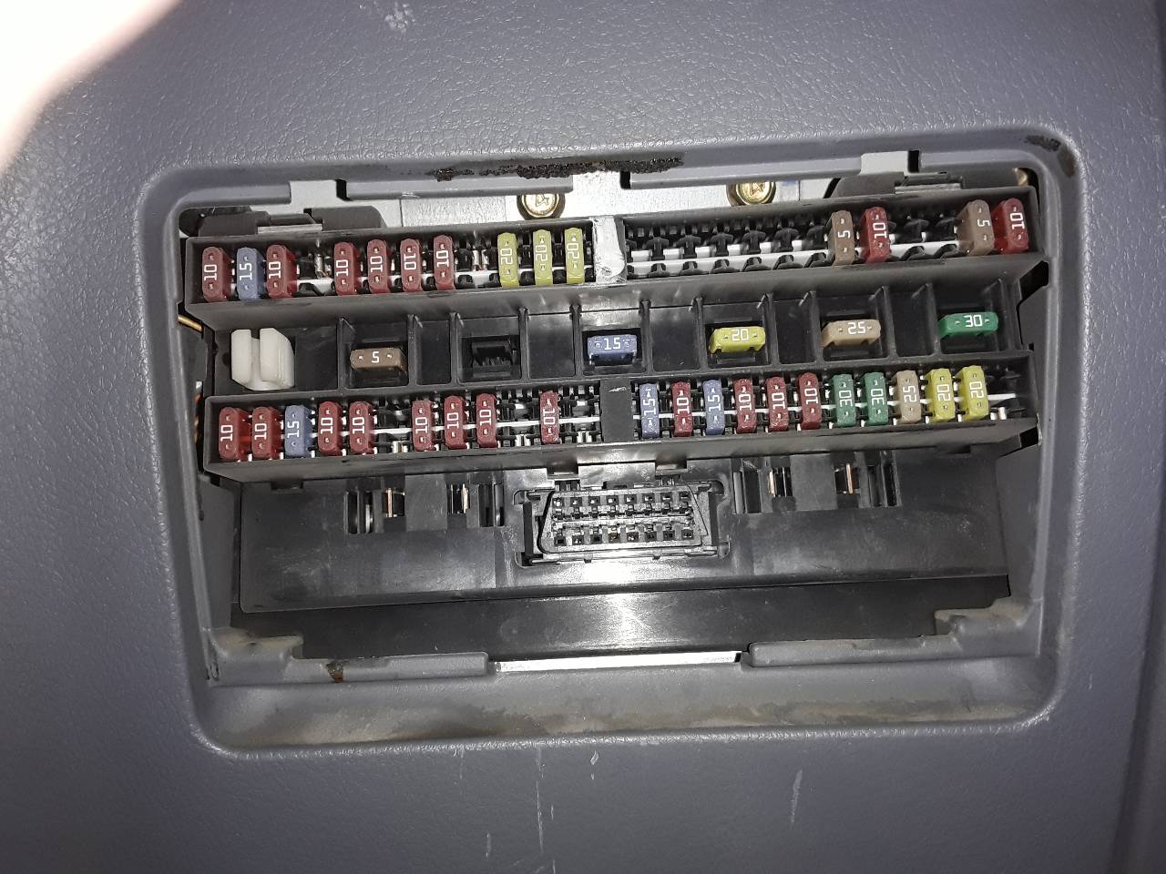 Caja reles / fusibles, foto 1 de 2