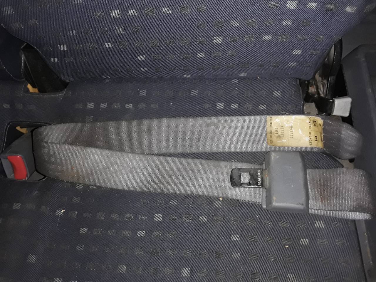 Cinturon seguridad trasero central, foto 1 de 2