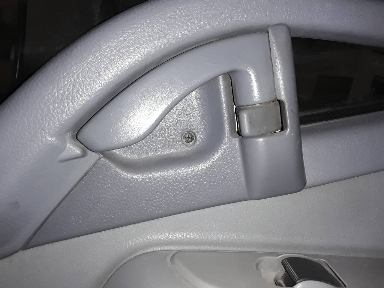 Front right inner door handle, photo 1 of 7