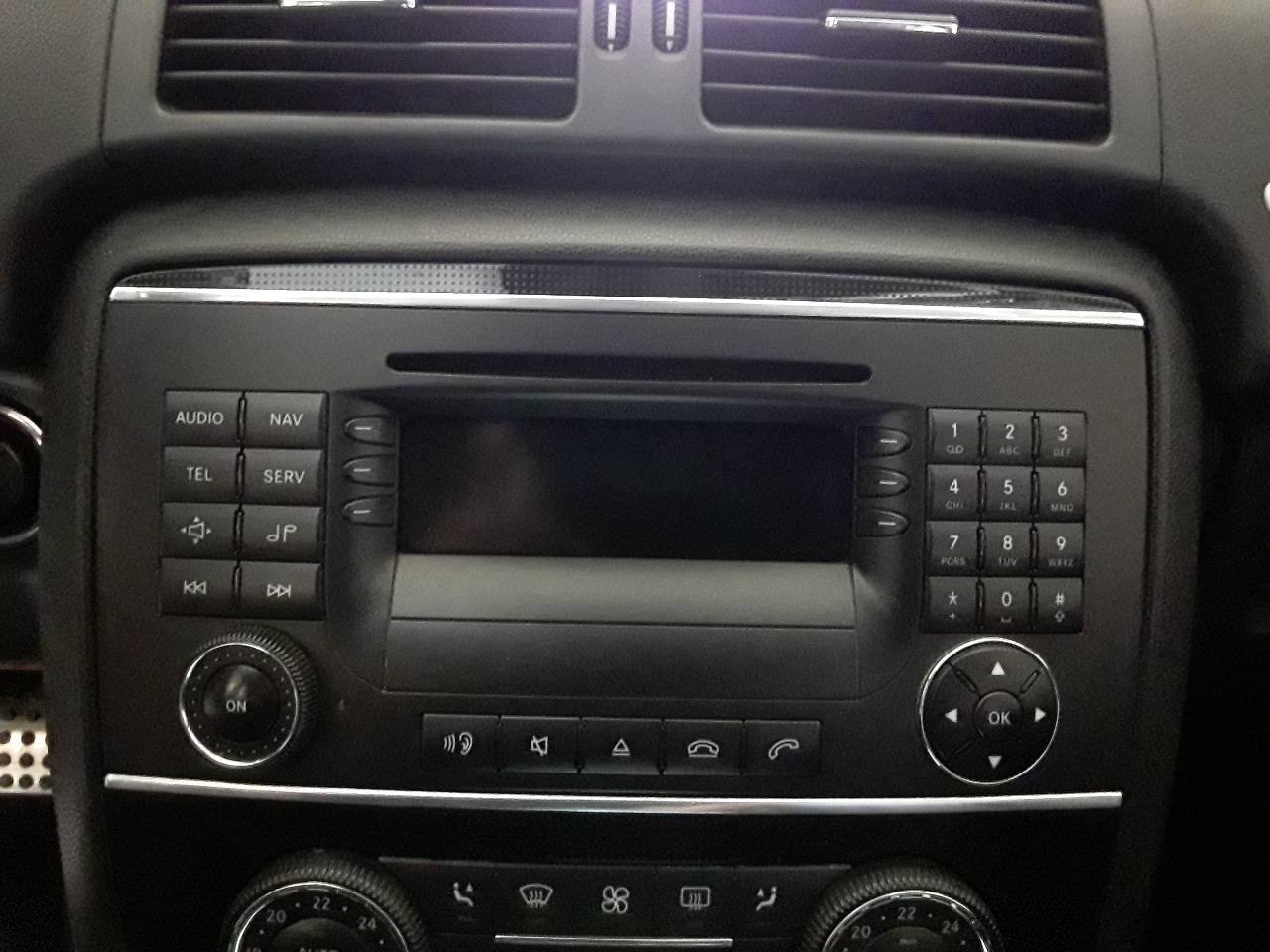 Sistema audio / radio cd, foto 1 de 4