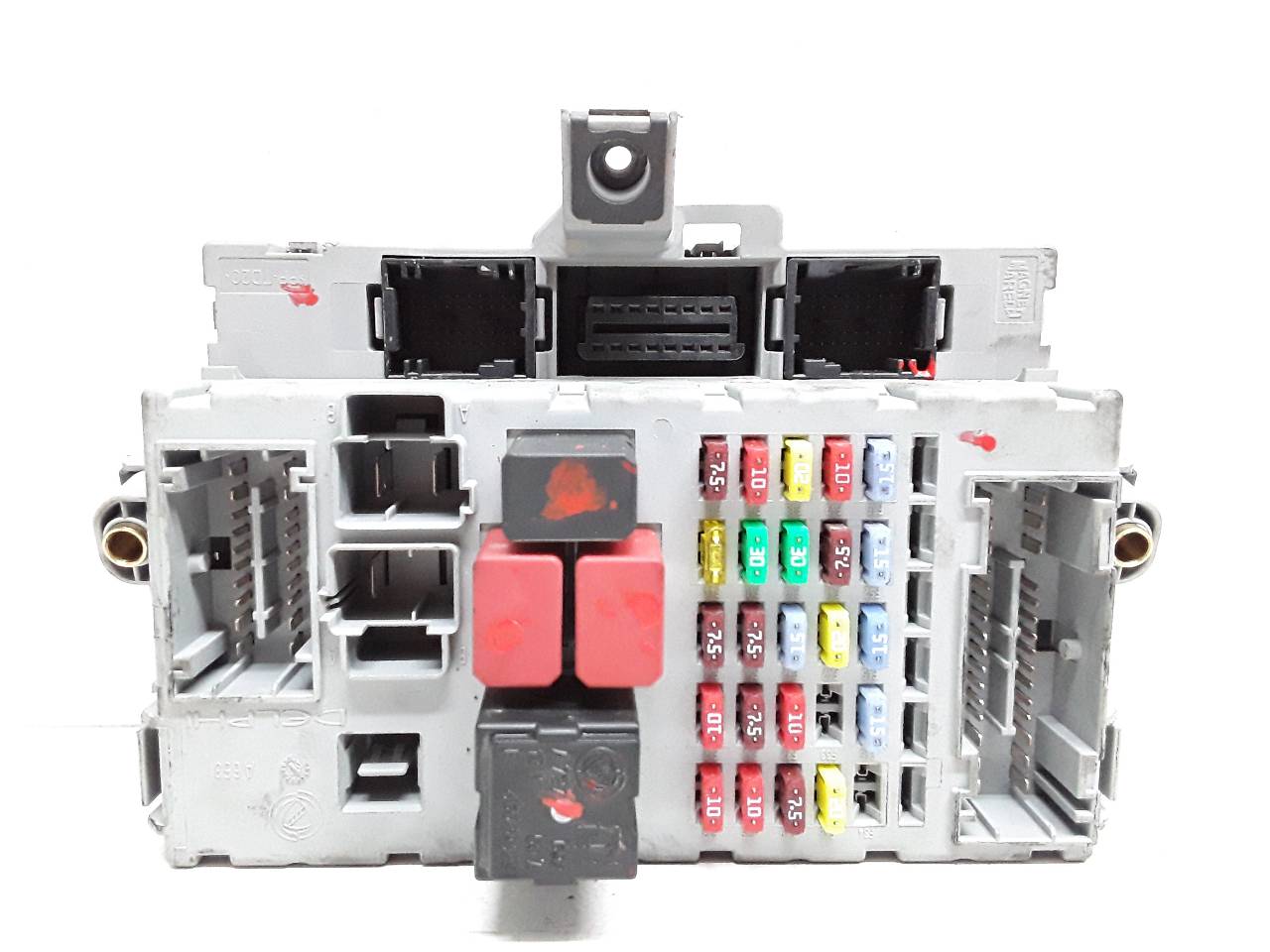 Caja reles / fusibles, foto 1 de 2