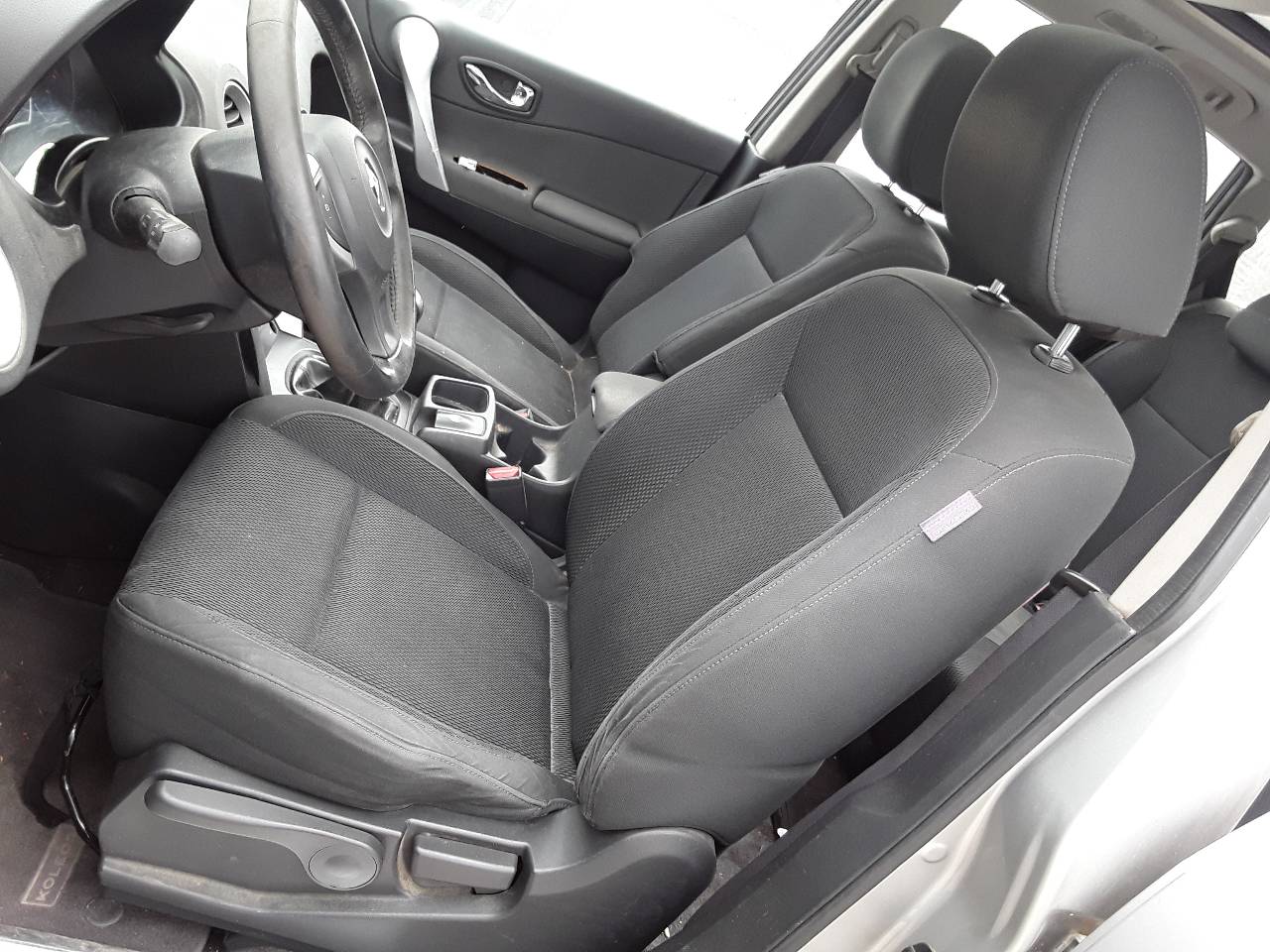 Asiento delantero izquierdo, foto 1 de 4