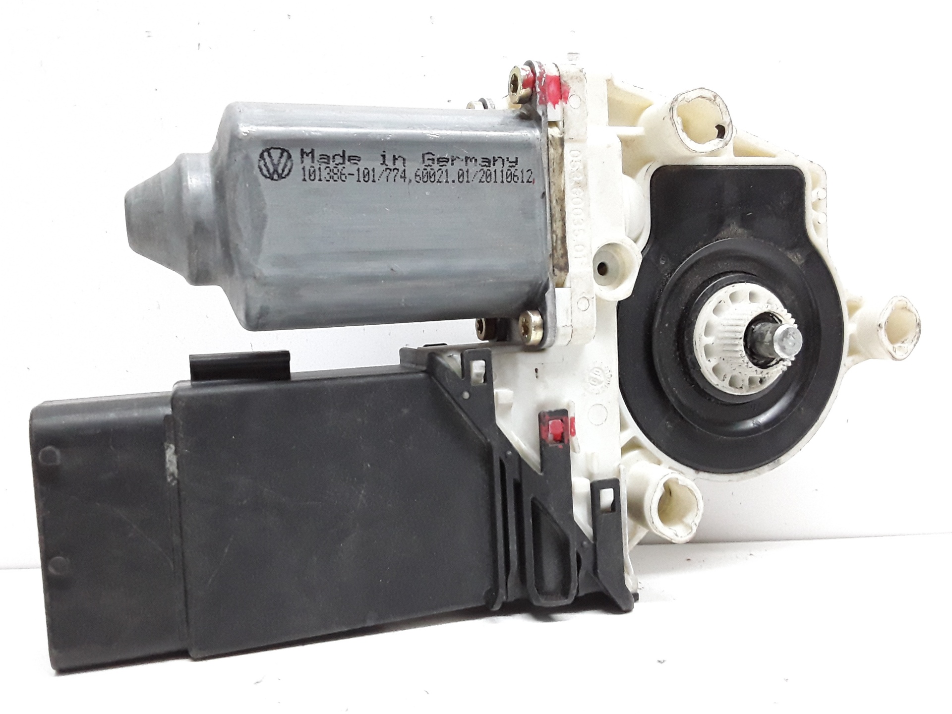Motor elevalunas delantero derecho