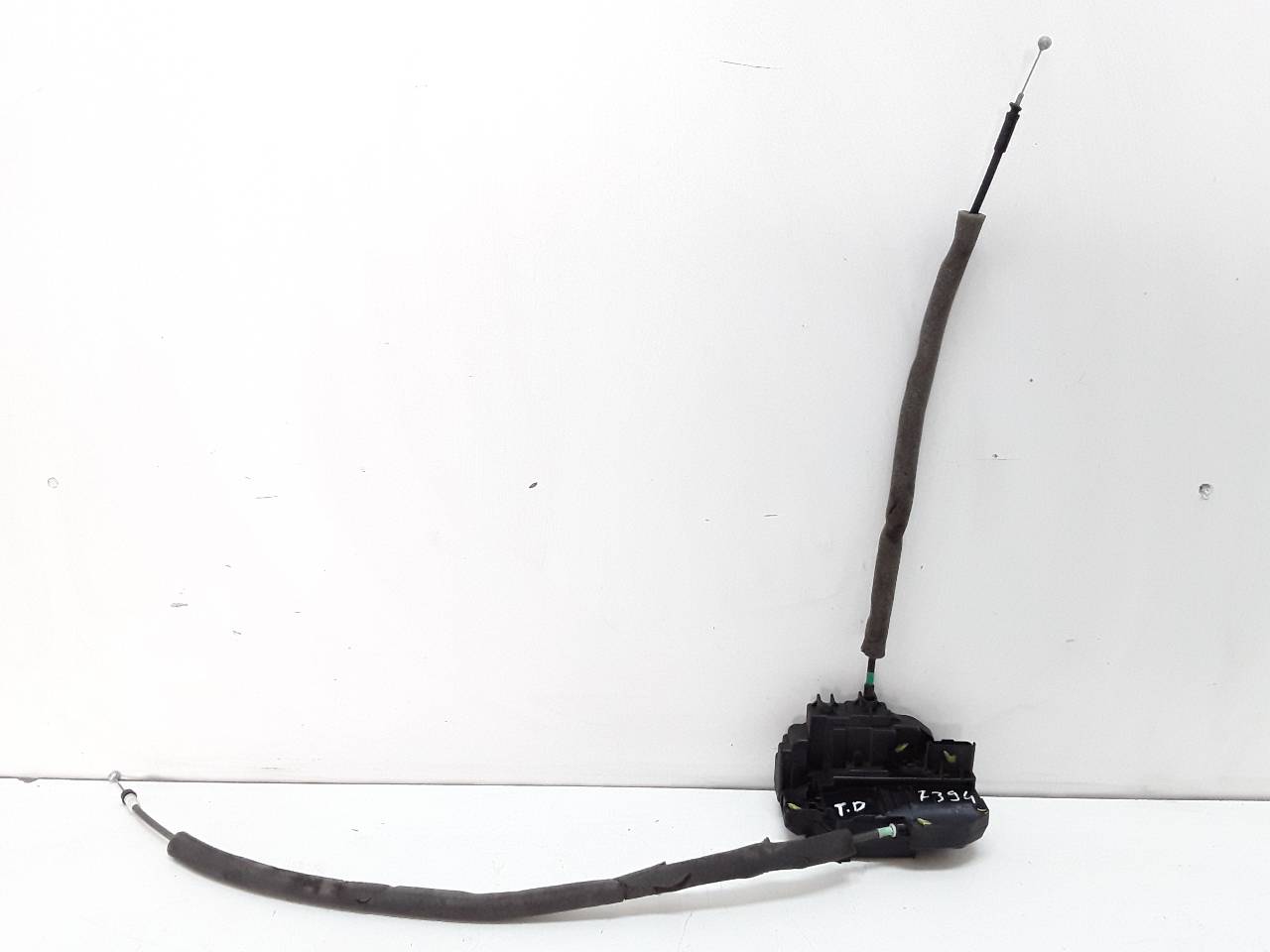 Rear right door lock, photo 1 of 4