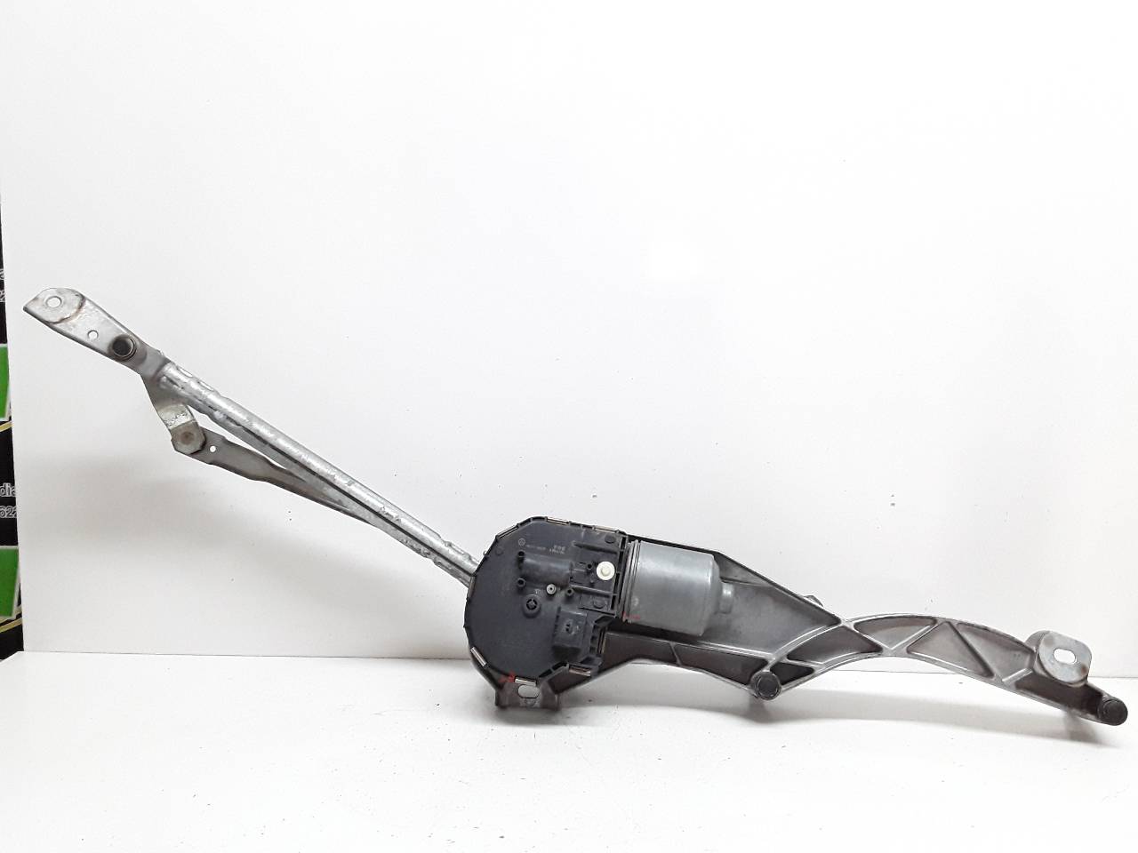 Motor limpia delantero