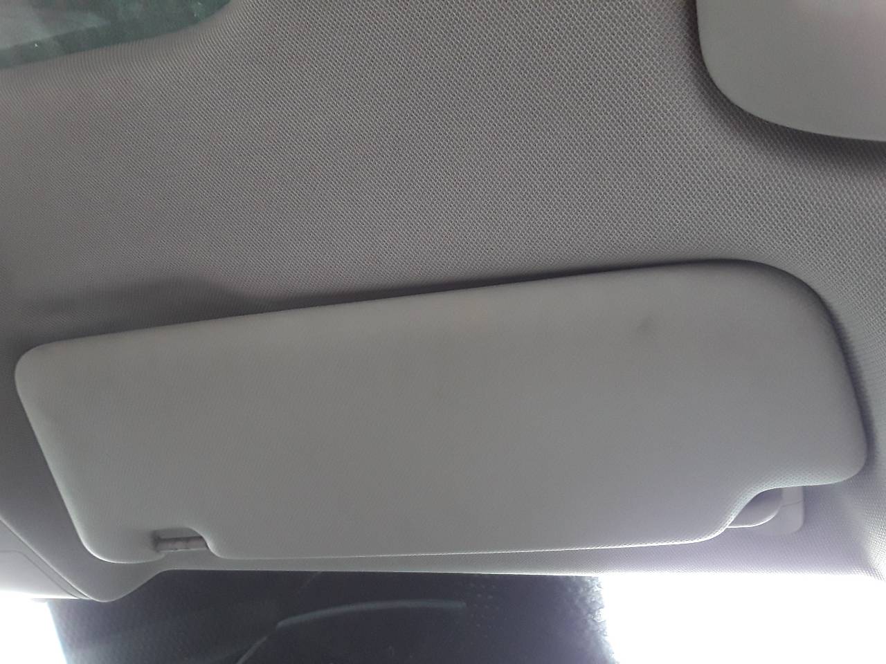 Right sun visor, photo 1 of 3