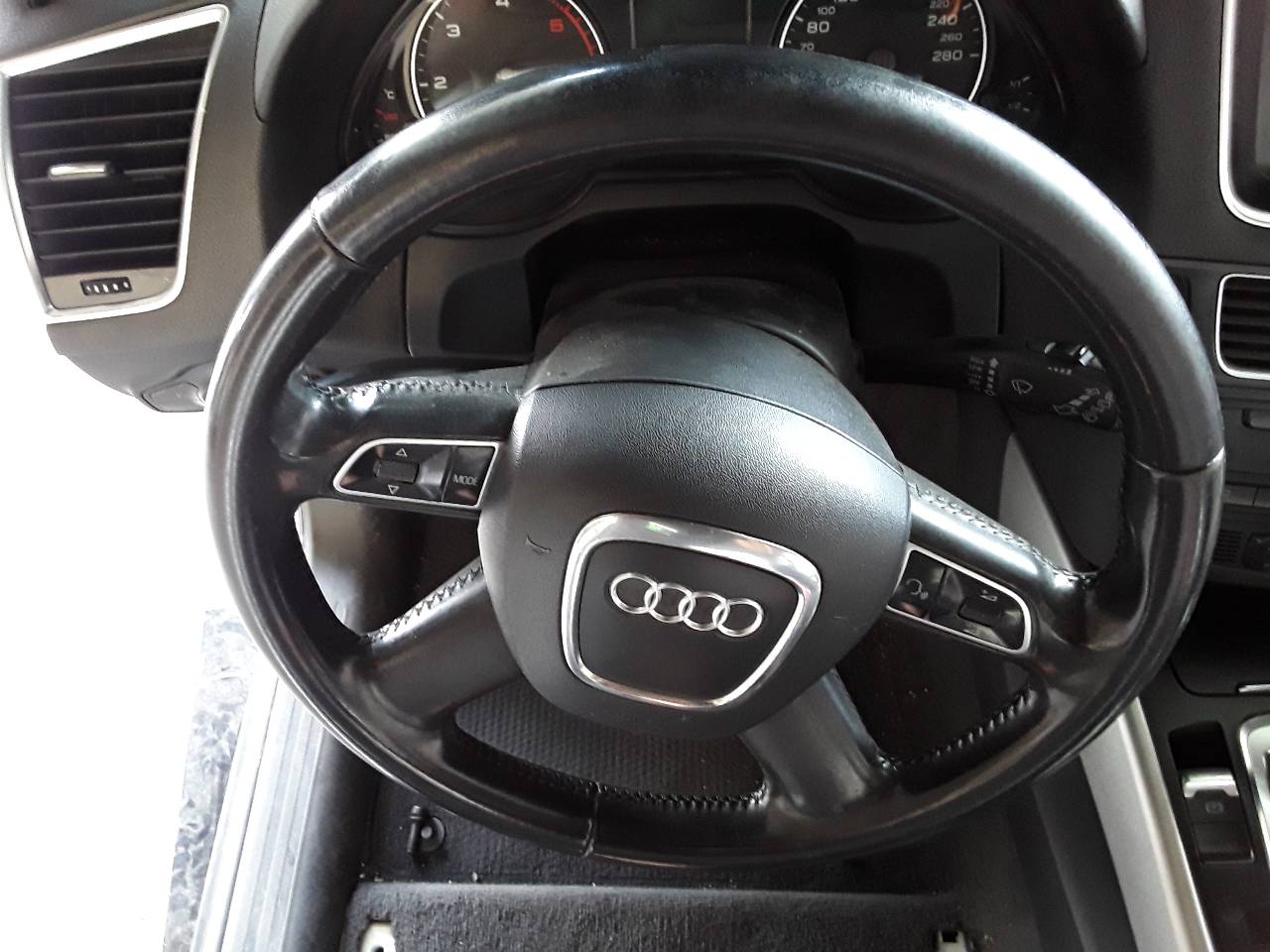 Steering wheel, photo 1 of 2