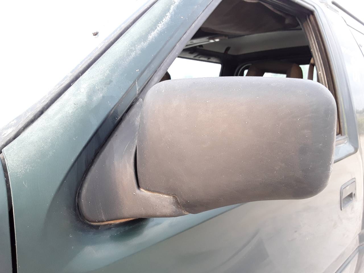 Retrovisor izquierdo