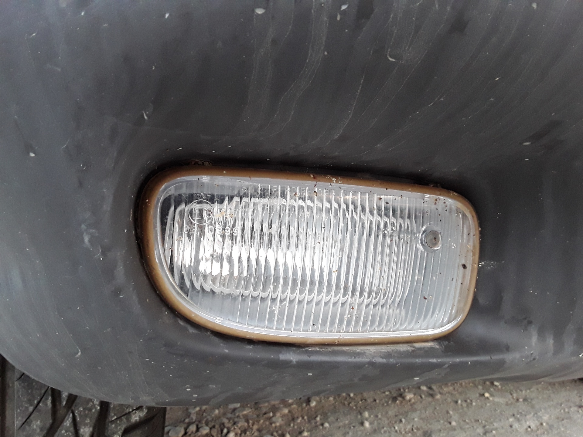 Faro antiniebla derecho, foto 1 de 4