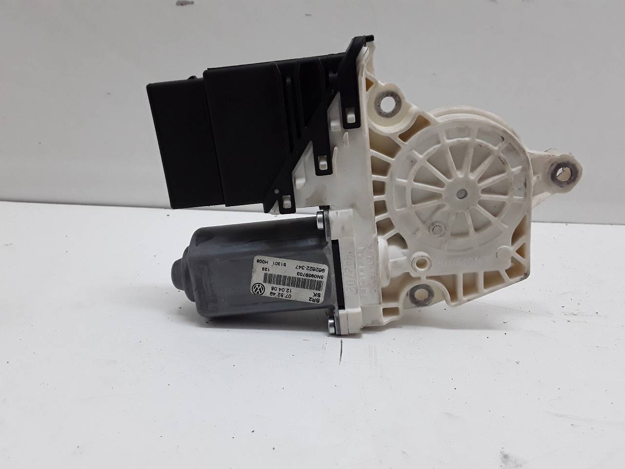 Motor elevalunas trasero izquierdo, foto 1 de 3