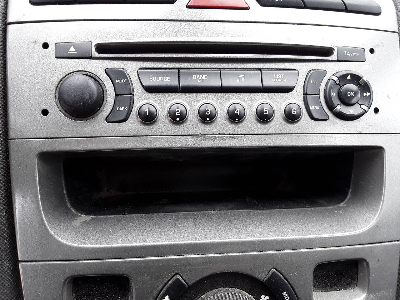 Sistema audio / radio cd, foto 1 de 7