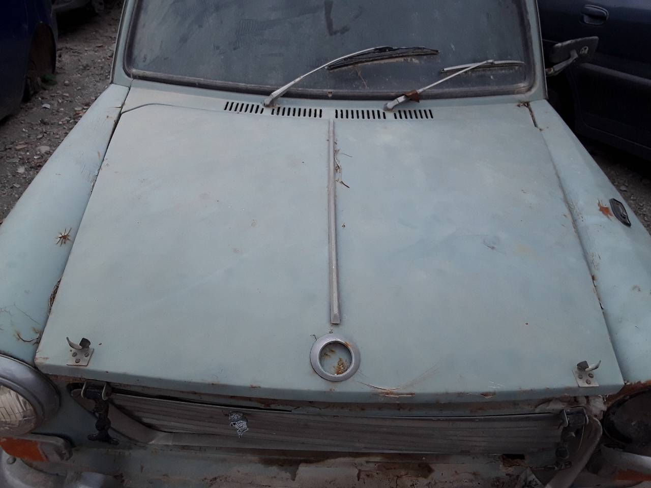 Bonnet, photo 1 of 1