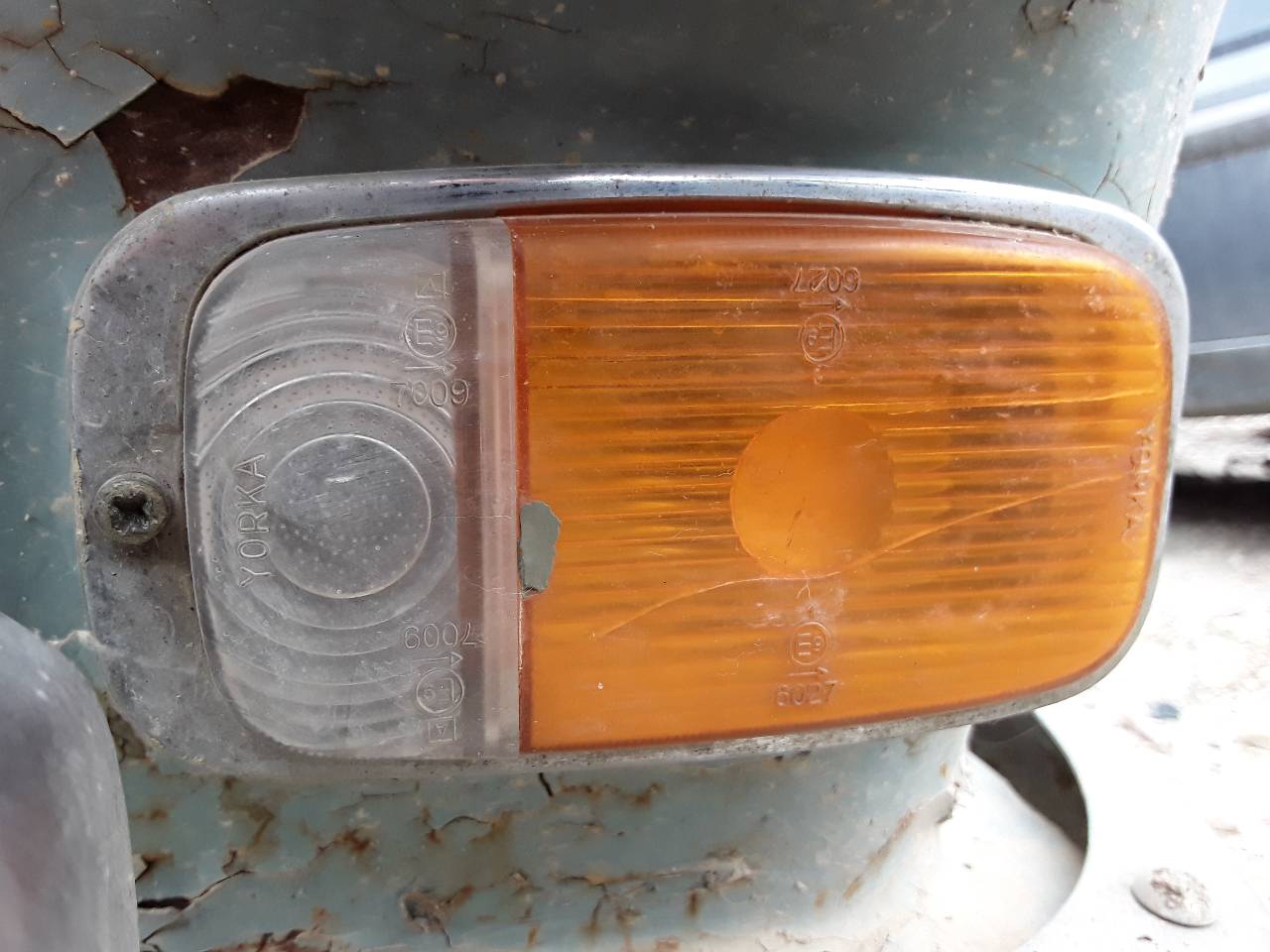 Front left light, photo 1 of 1