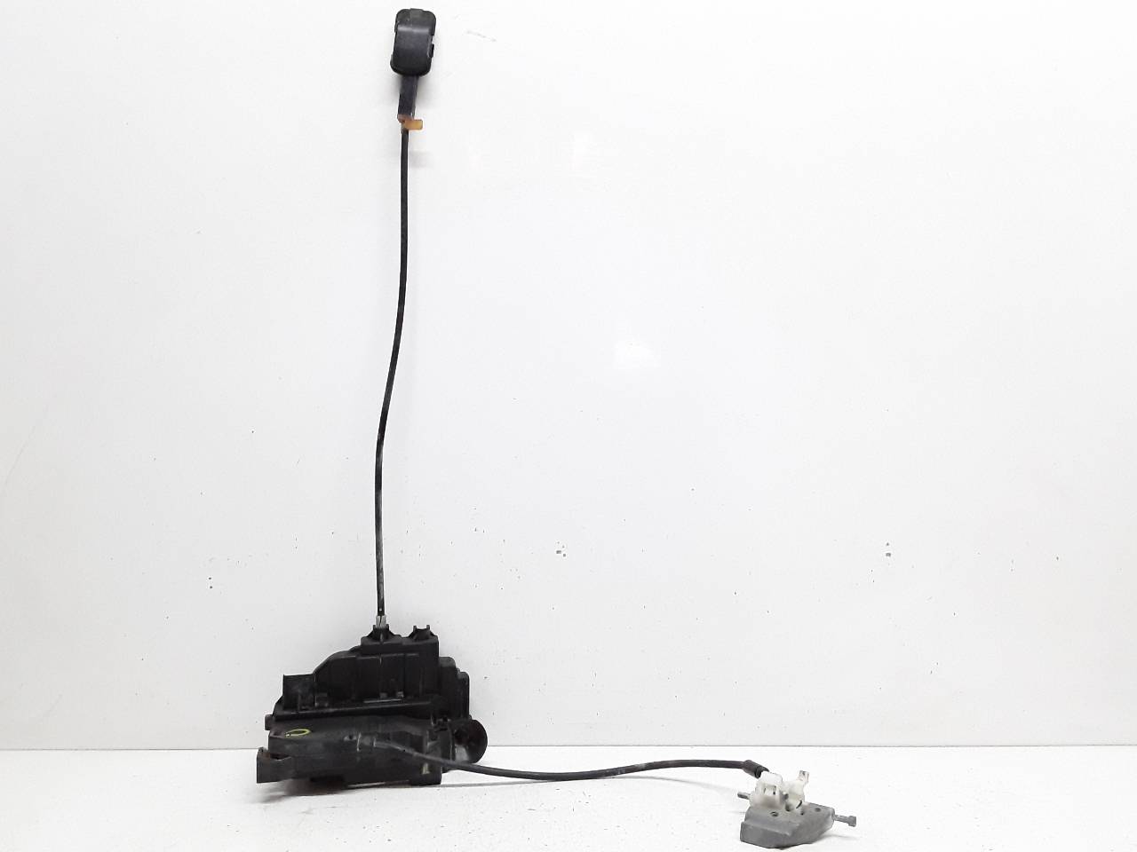 Cerradura puerta delantera izquierda