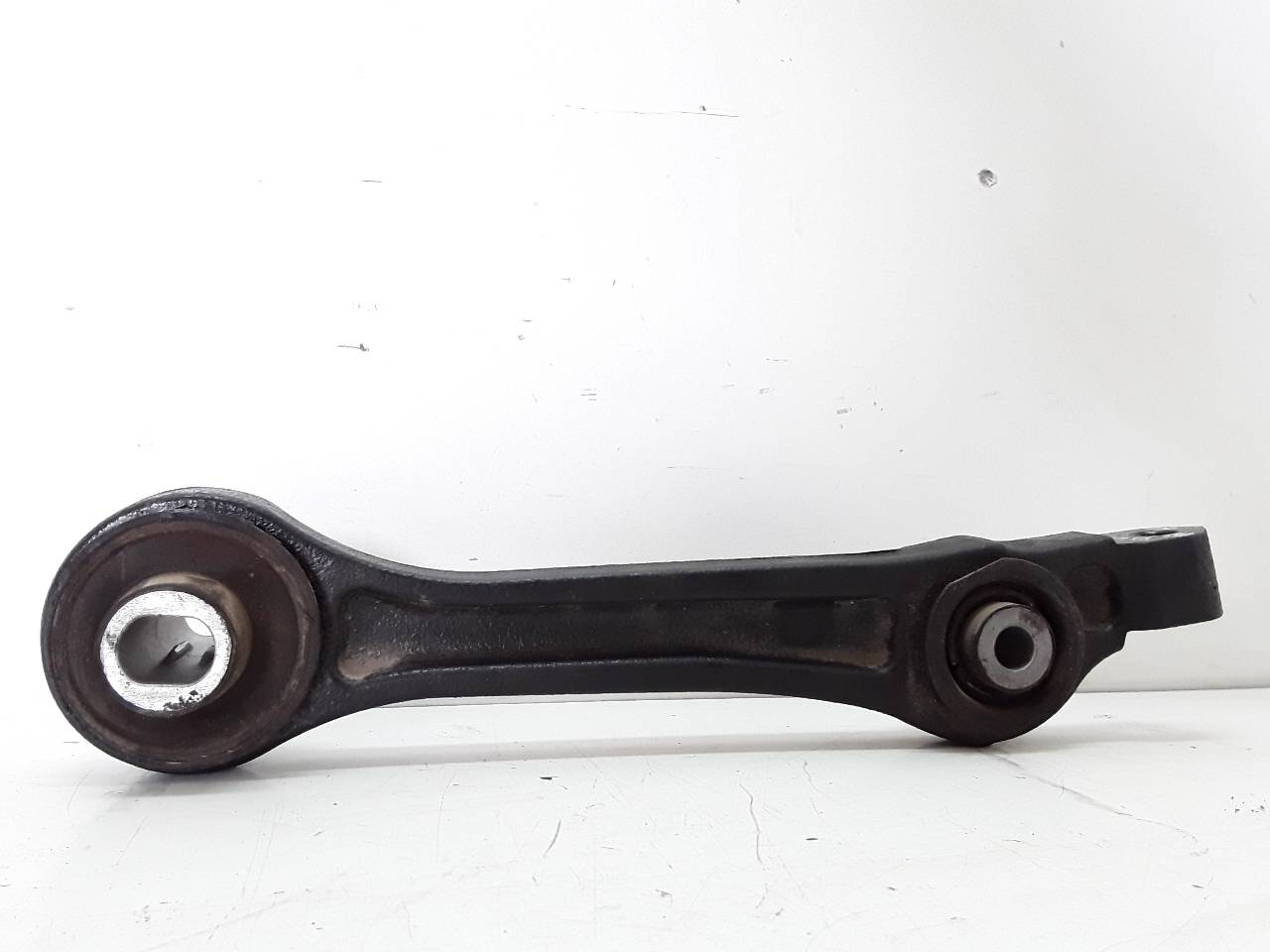 Brazo suspension superior delantero izquierdo, foto 1 de 3