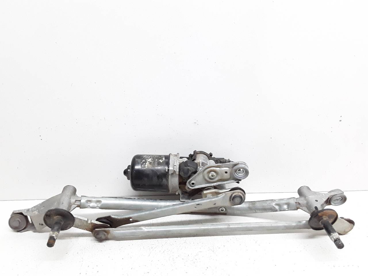 Front wiper motor, photo 1 of 4