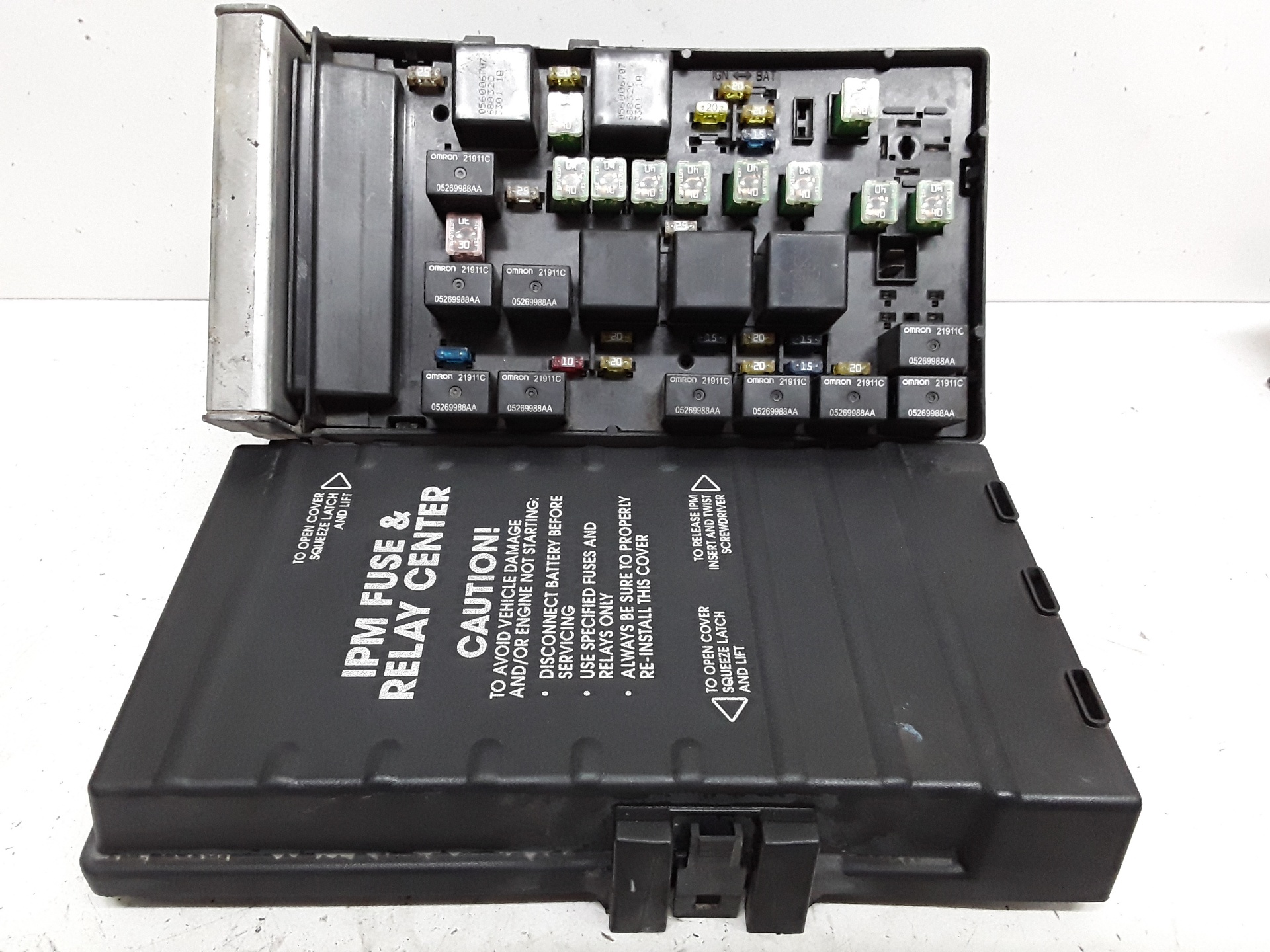 Caja reles / fusibles