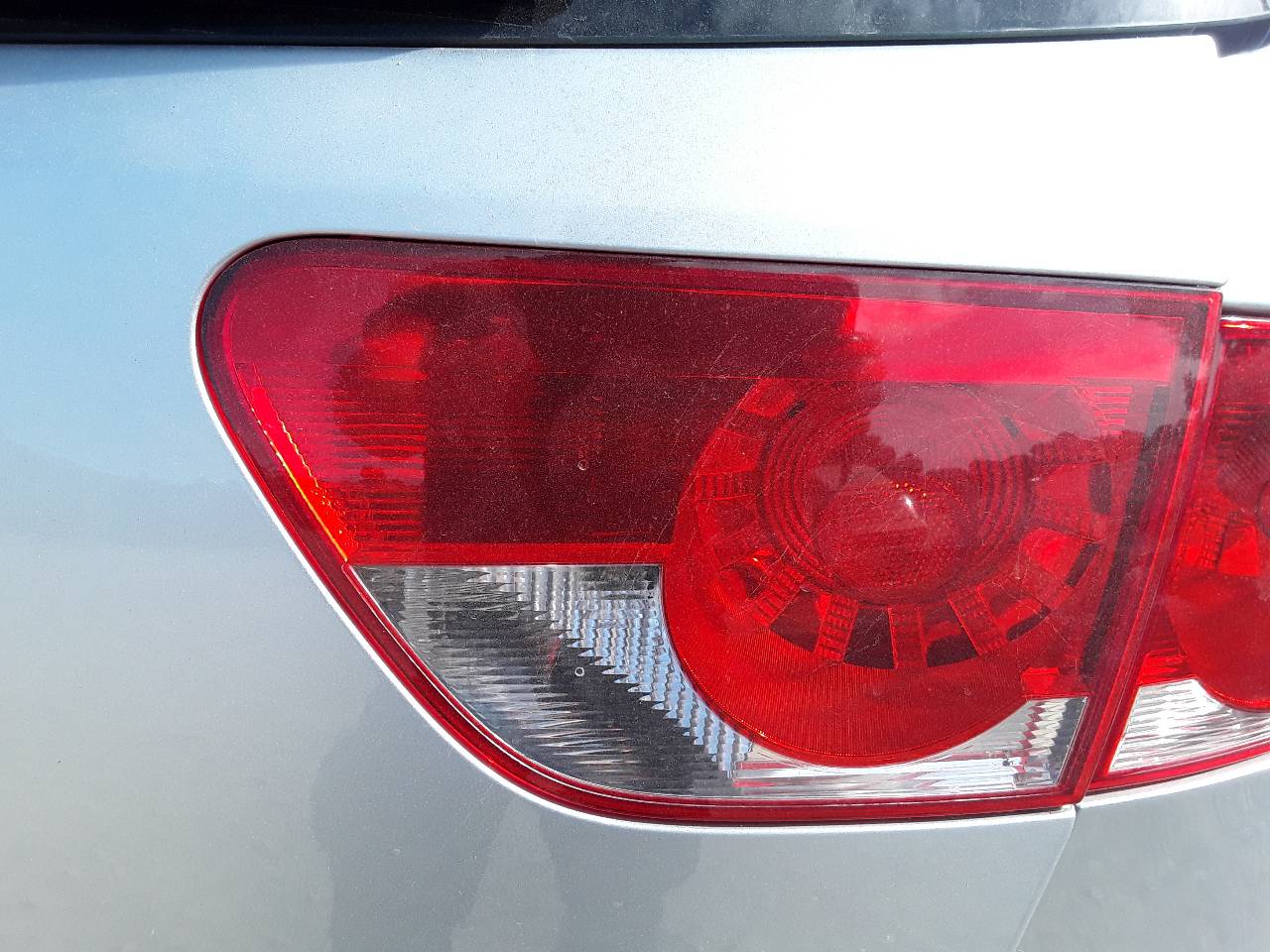 Right inner rear light, photo 1 of 1